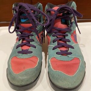 Hiking sneakers, Nike, size 6